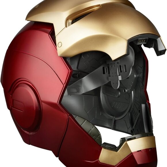 Marvel Legends Series Iron Man Electronic Helmet - Picture 3 of 14
